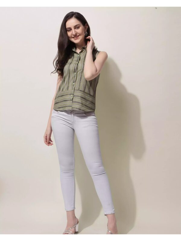 Printed Sleeveless Shirt for Women