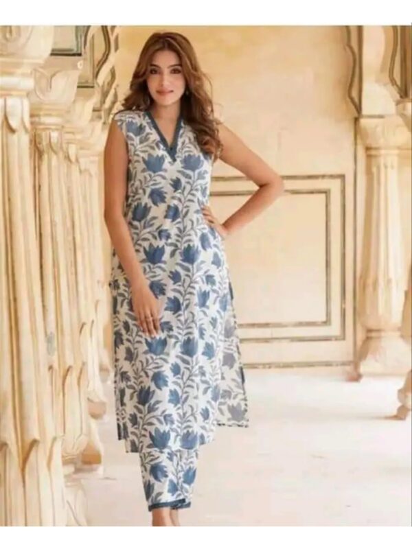 Sleeveless Floral Straight Kurta Set for Women