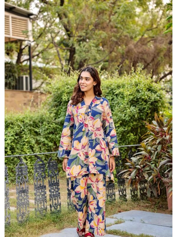 Multicolour Floral Straight Kurta Set for Women