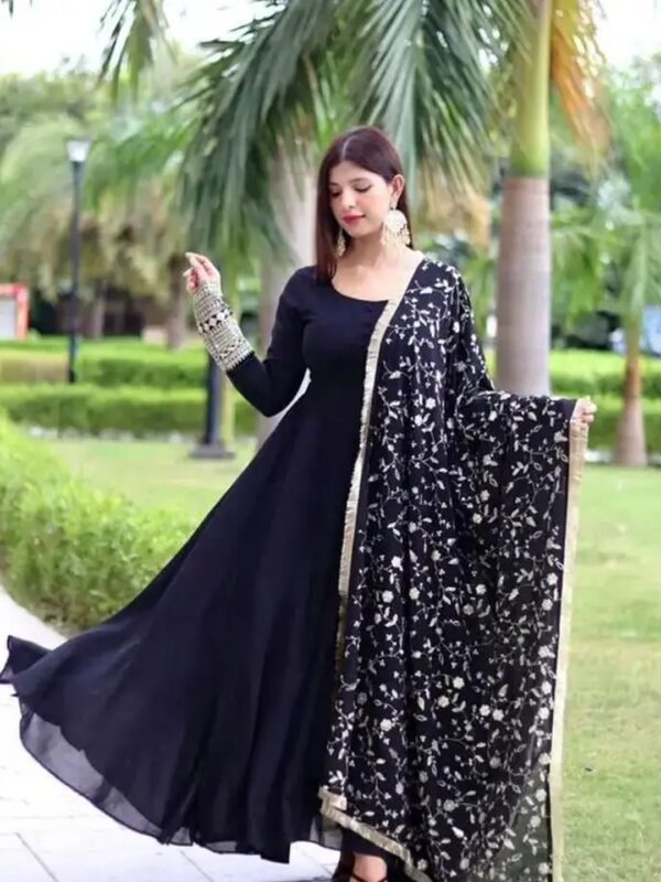 Black Embellished Anarkali Kurta Set for Women