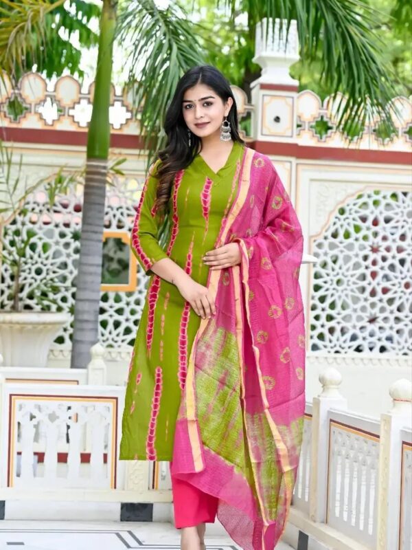 Shri Ram Green Printed Straight Kurta Set for Women