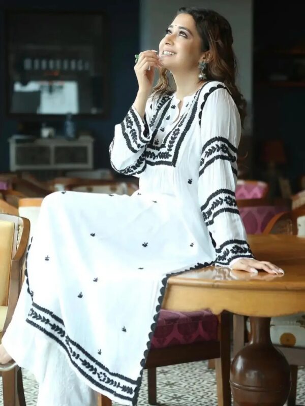Shri Ram White Embroidered Straight Kurta Set for Women