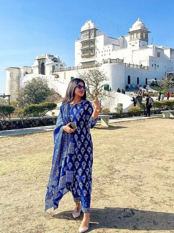 Shri Ram Navy Blue Ethnic Kurta Set for Women