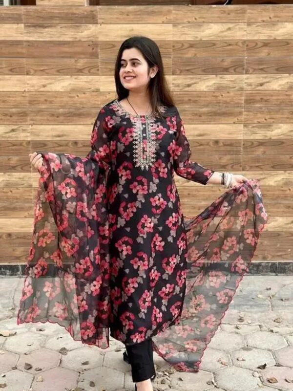 Shri Ram Black Floral Straight Kurta Set for Women