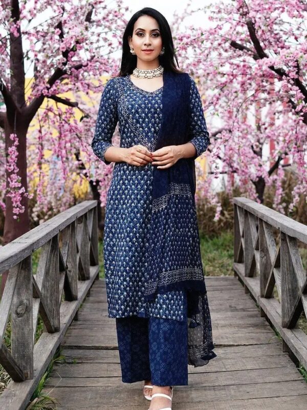 Shri Ram Navy Blue Embroidered Kurta Set for Women