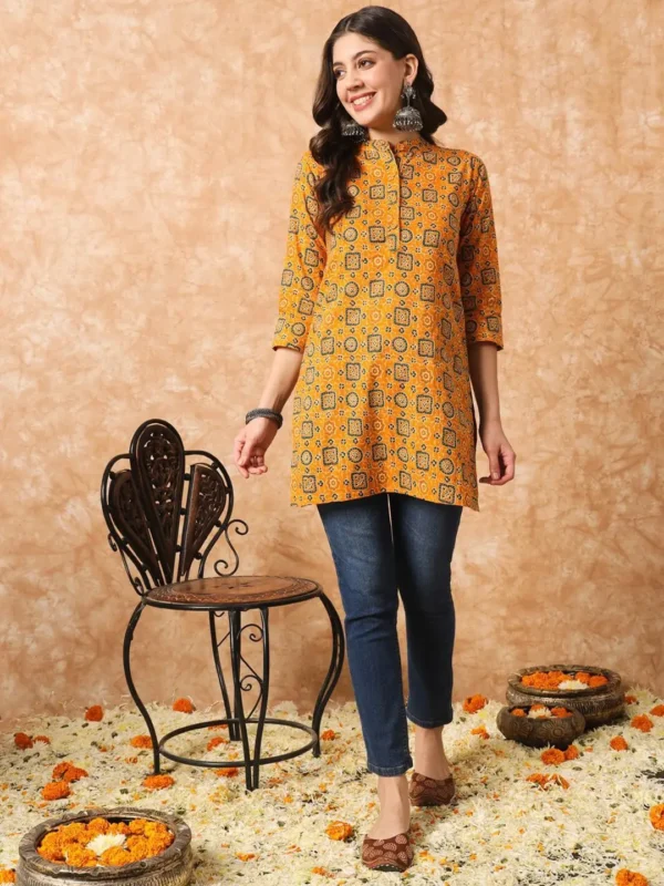 Style-13-Short-Kurta-with-Jeans-or-Trousers-Look-Book
